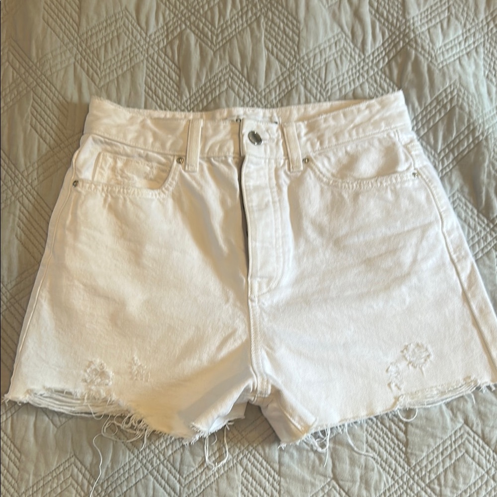 Zara size 4 White Denim Women's Shorts